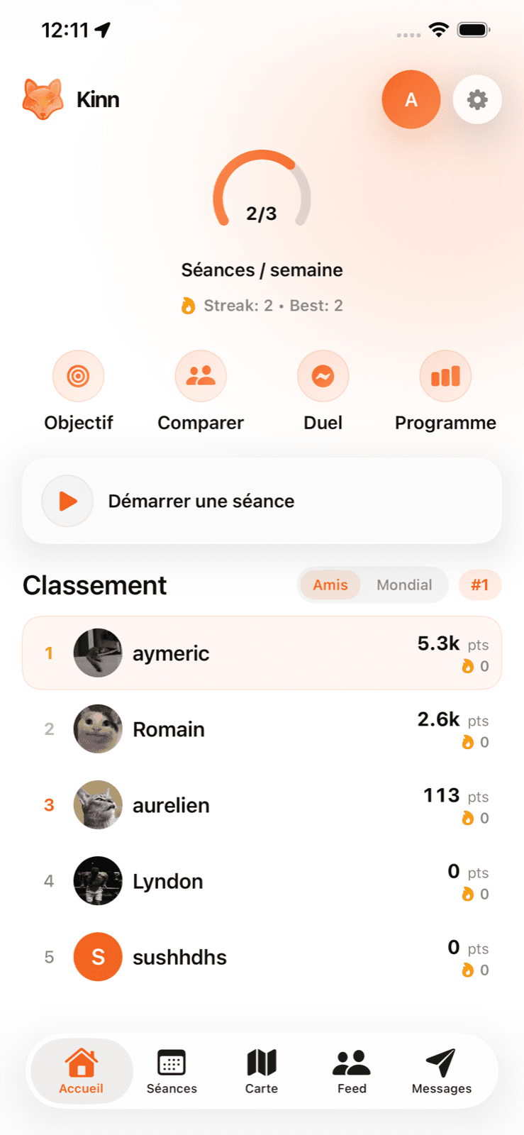 Écran Kinn avec progression hebdomadaire, bouton de séance et classement.
